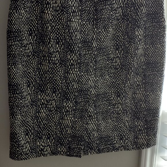 'Rafaella Petite' Pencil Skirt with pockets Size 10P Black/Cream NWOT - Picture 8 of 15